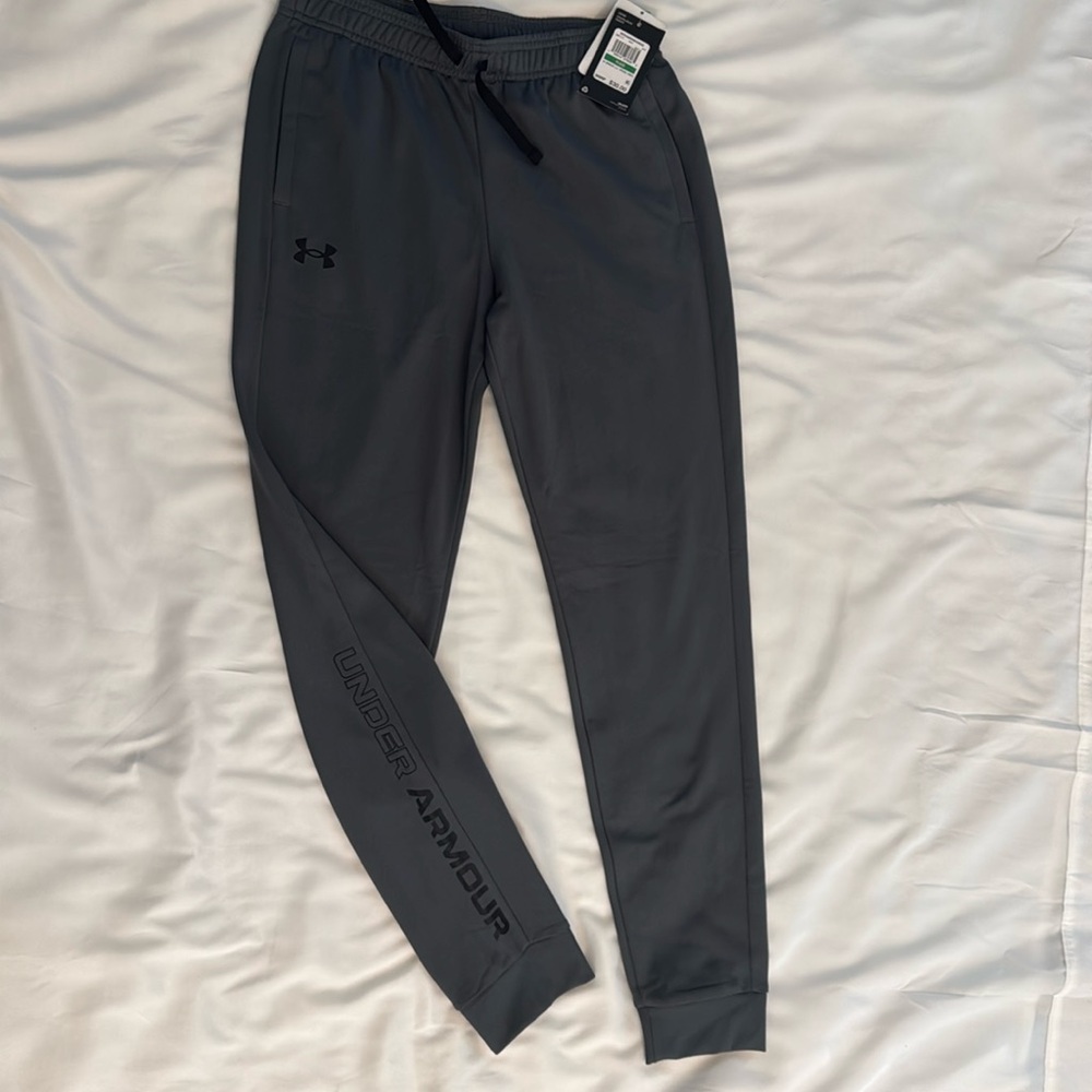 Under Armour boys size – NWT